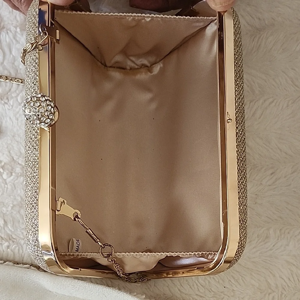 Like new Gold Clutch with Chain strap  (removable) - Picture 3 of 4